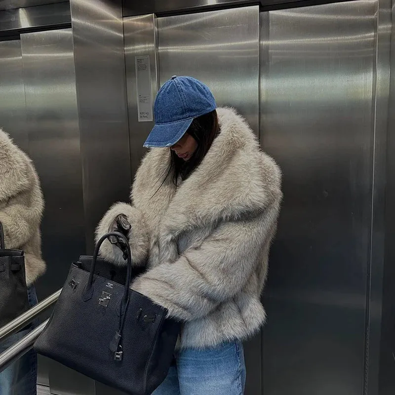 Luxury Faux Fur Gradient Coat for Women  2025 Winter Collection